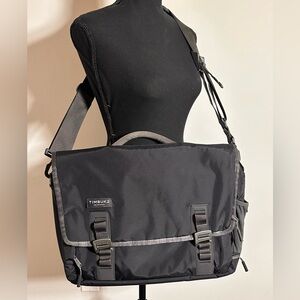 Timbuk2 Command Messenger Bag Black Crossbody Laptop San Francisco